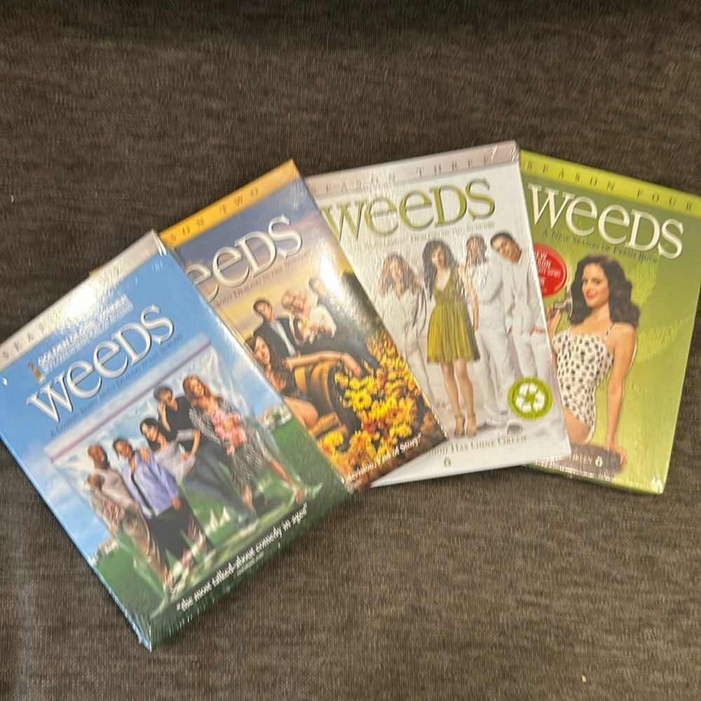 NEW UNOPENED - Weeds Seasons 1-4 DVDs